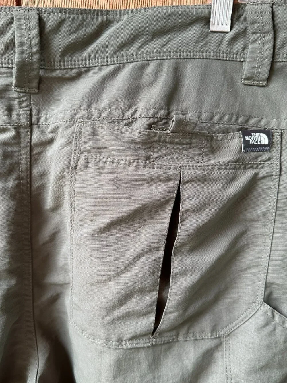 EUC The North Face Olive Green Nylon Hiking Cargo Shorts in Men's 36